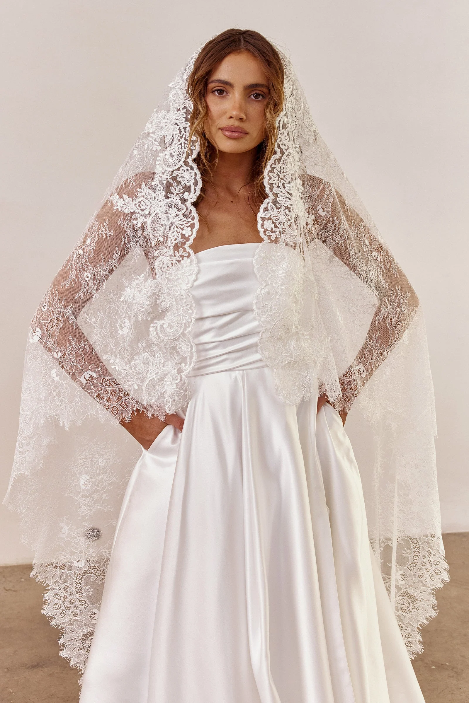 Alchemy Mantilla Veil - Image 11