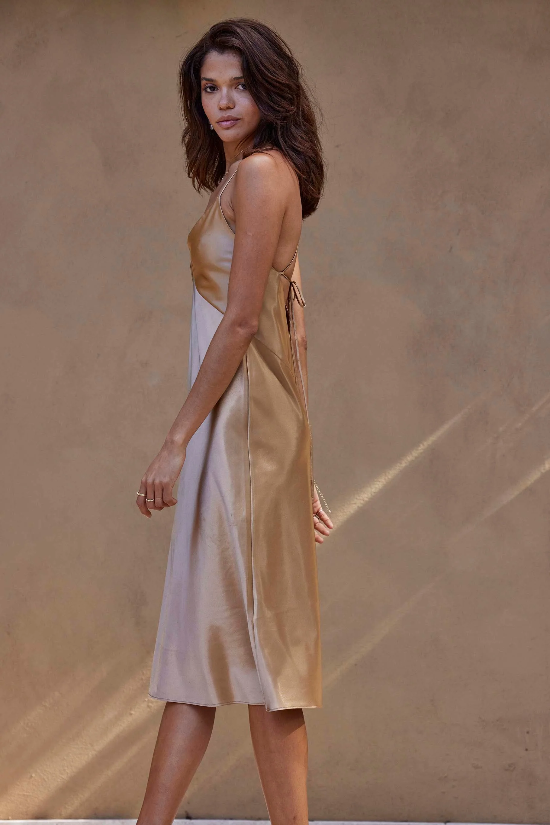 Silky Satin Midi Gold - Image 5
